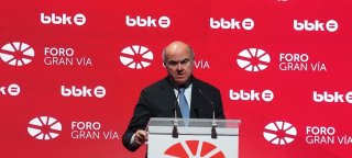 De Guindos arremete contra la regulaci&oacute;n espa&ntilde;ola de vivienda que limita la oferta en alquiler