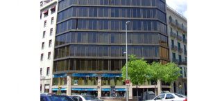 La superficie contratada de oficinas en Barcelona cae el 50% hasta marzo