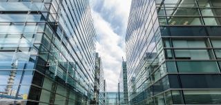 La semana del ‘real estate’: De la entrada de Barings en oficinas, al fichaje en BNP de tres ejecutivas de retail de CBRE