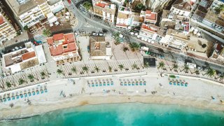 Espa&ntilde;a pide a Europa limitar la compra de vivienda en Canarias que no sea de uso residencial