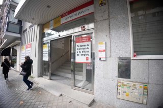 El paro baja de los 2,5 millones en 17 años en mayo tras reducirse en 57.835 personas